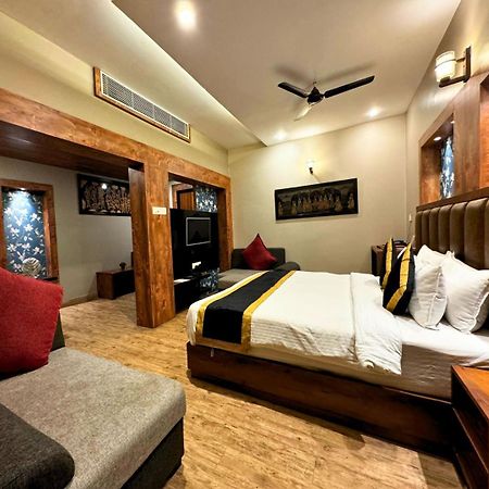 Hotel Runway Inn Pura Raghunāth Dış mekan fotoğraf