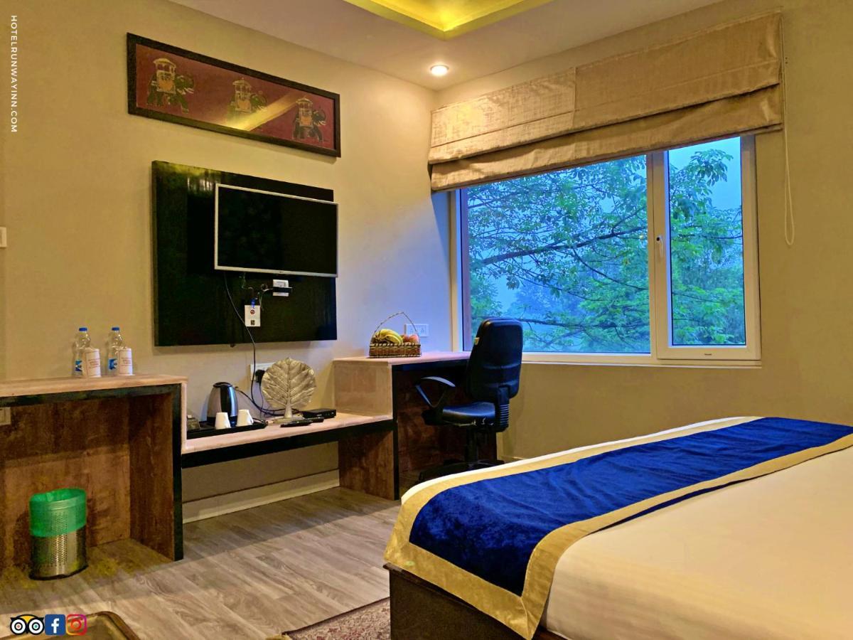 Hotel Runway Inn Pura Raghunāth Dış mekan fotoğraf