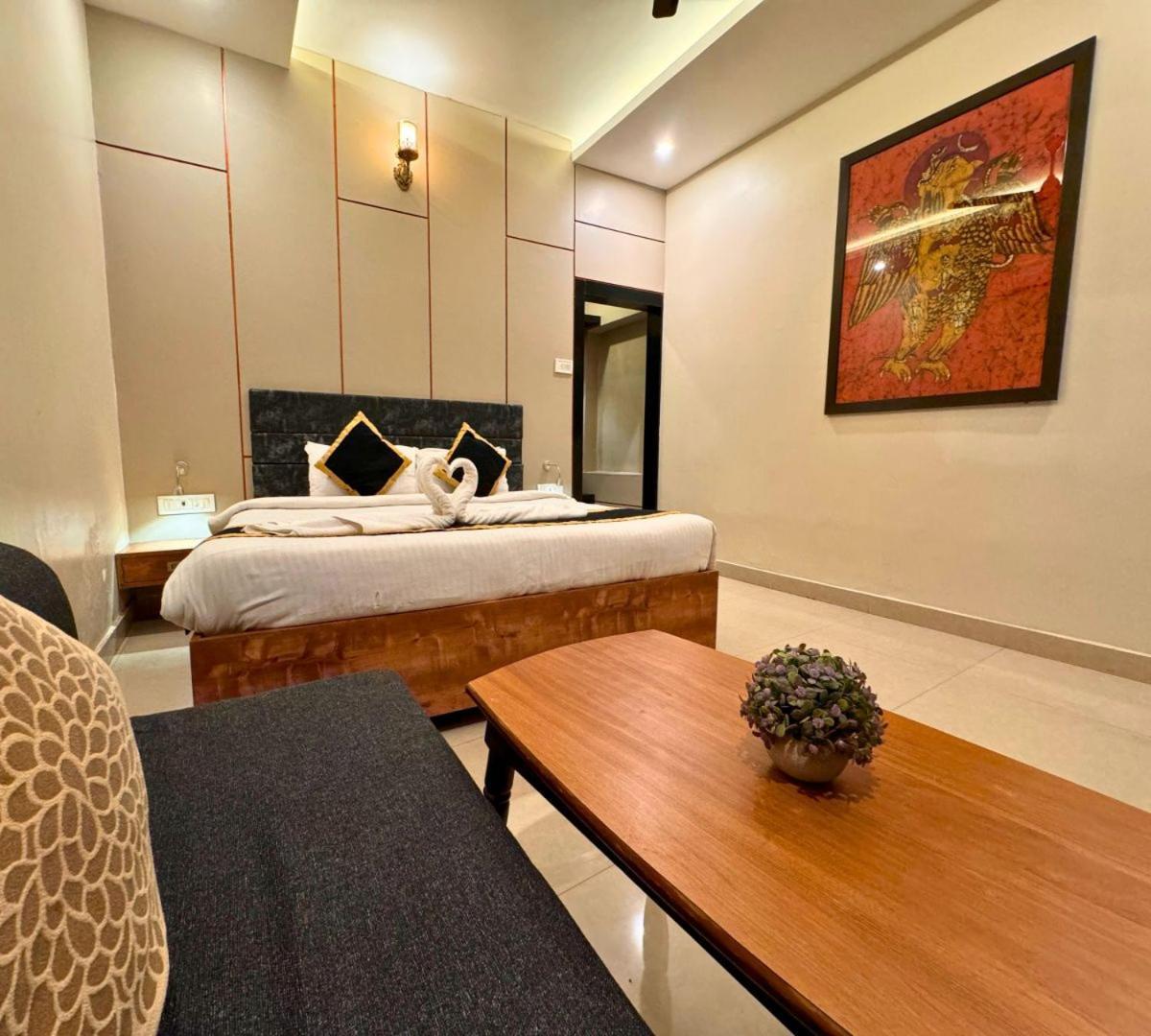 Hotel Runway Inn Pura Raghunāth Dış mekan fotoğraf