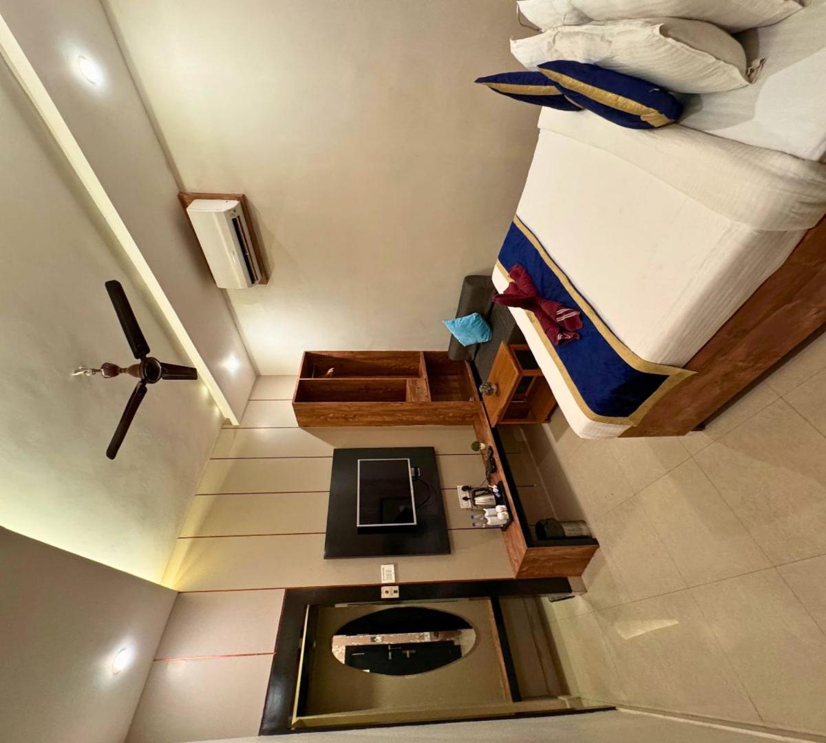Hotel Runway Inn Pura Raghunāth Dış mekan fotoğraf