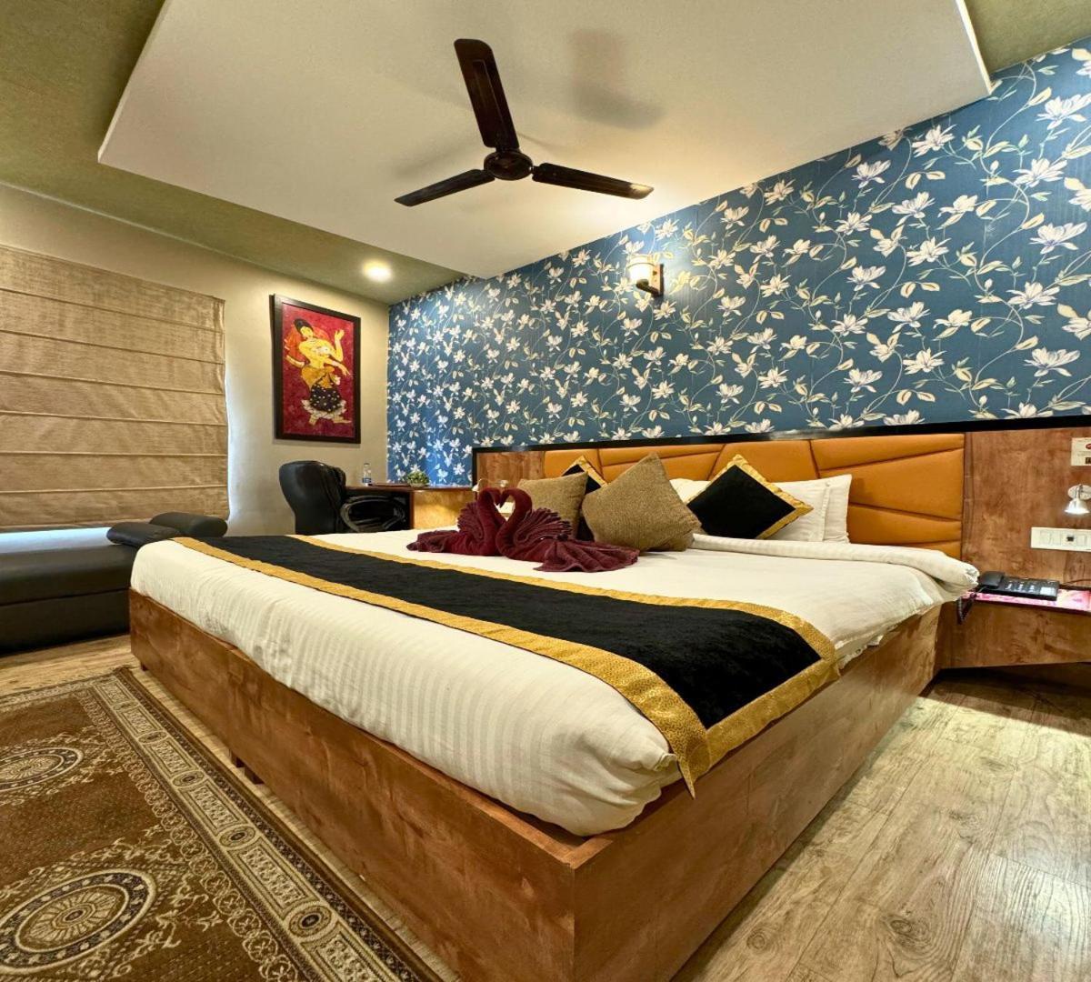 Hotel Runway Inn Pura Raghunāth Dış mekan fotoğraf
