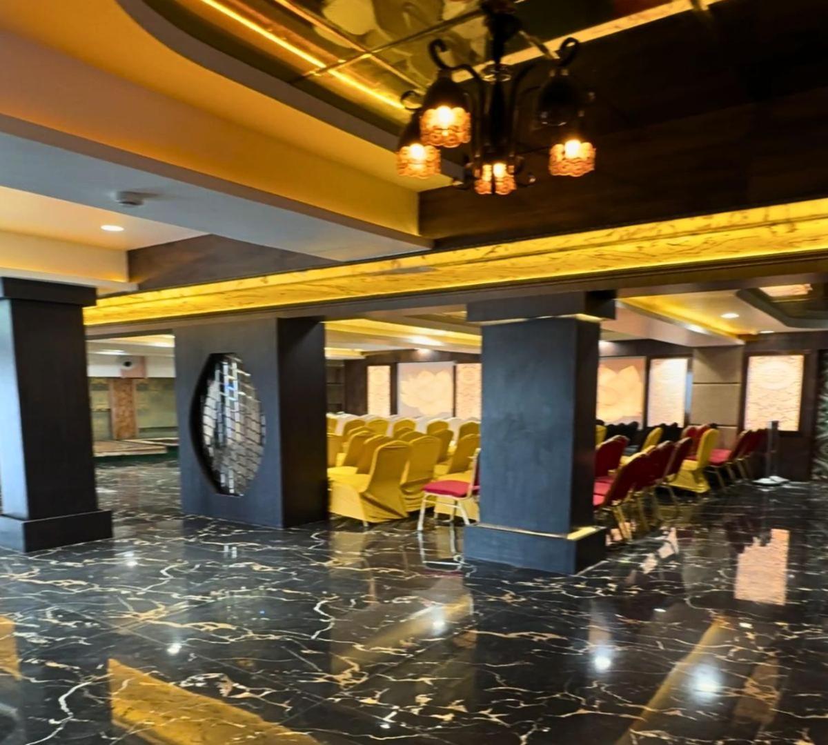 Hotel Runway Inn Pura Raghunāth Dış mekan fotoğraf