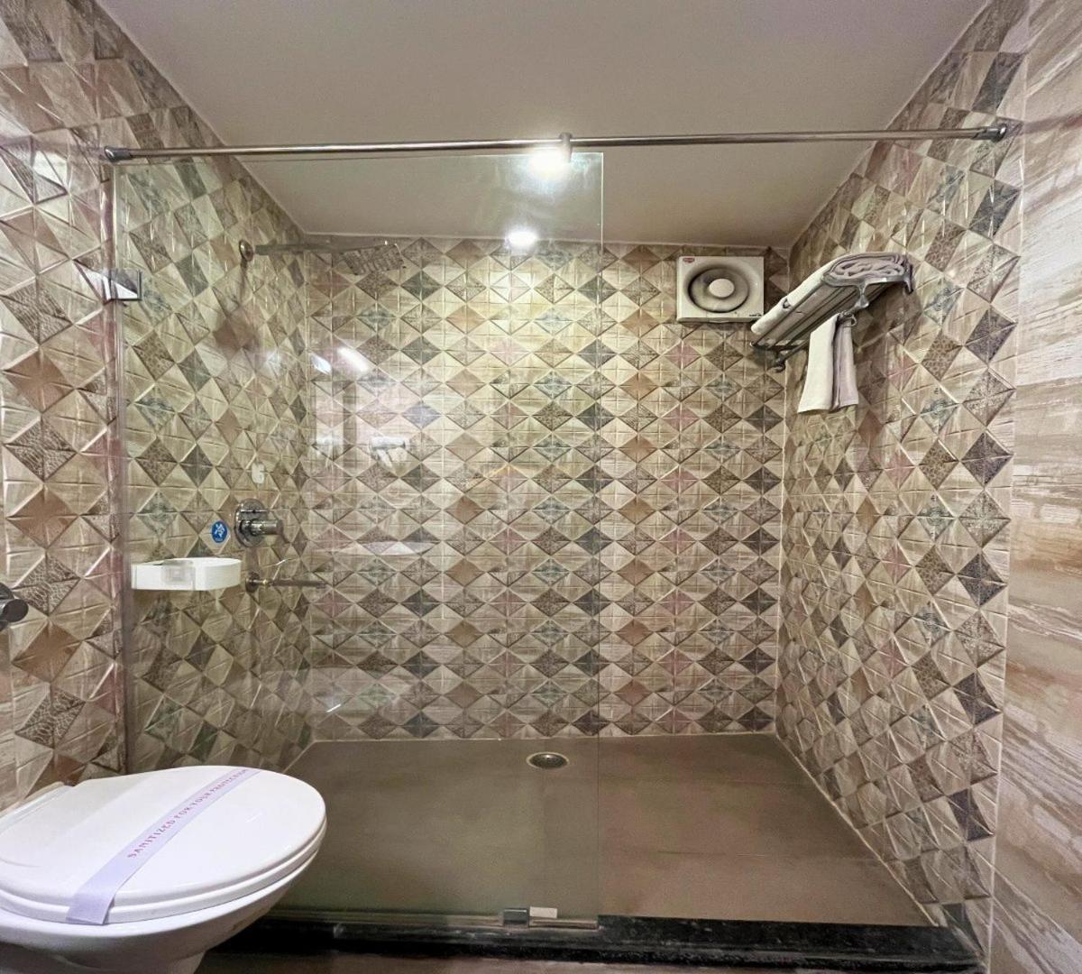 Hotel Runway Inn Pura Raghunāth Dış mekan fotoğraf